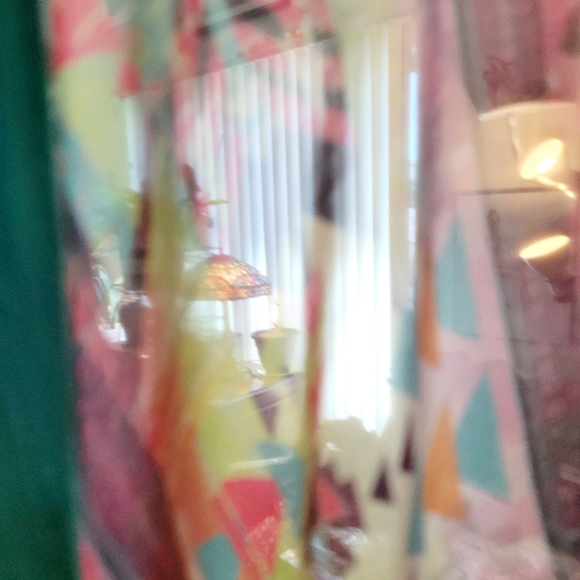 Tribal Sheer tank - Picture 9 of 11